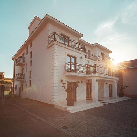 Vila Venus Sinmartin  Exterior photo